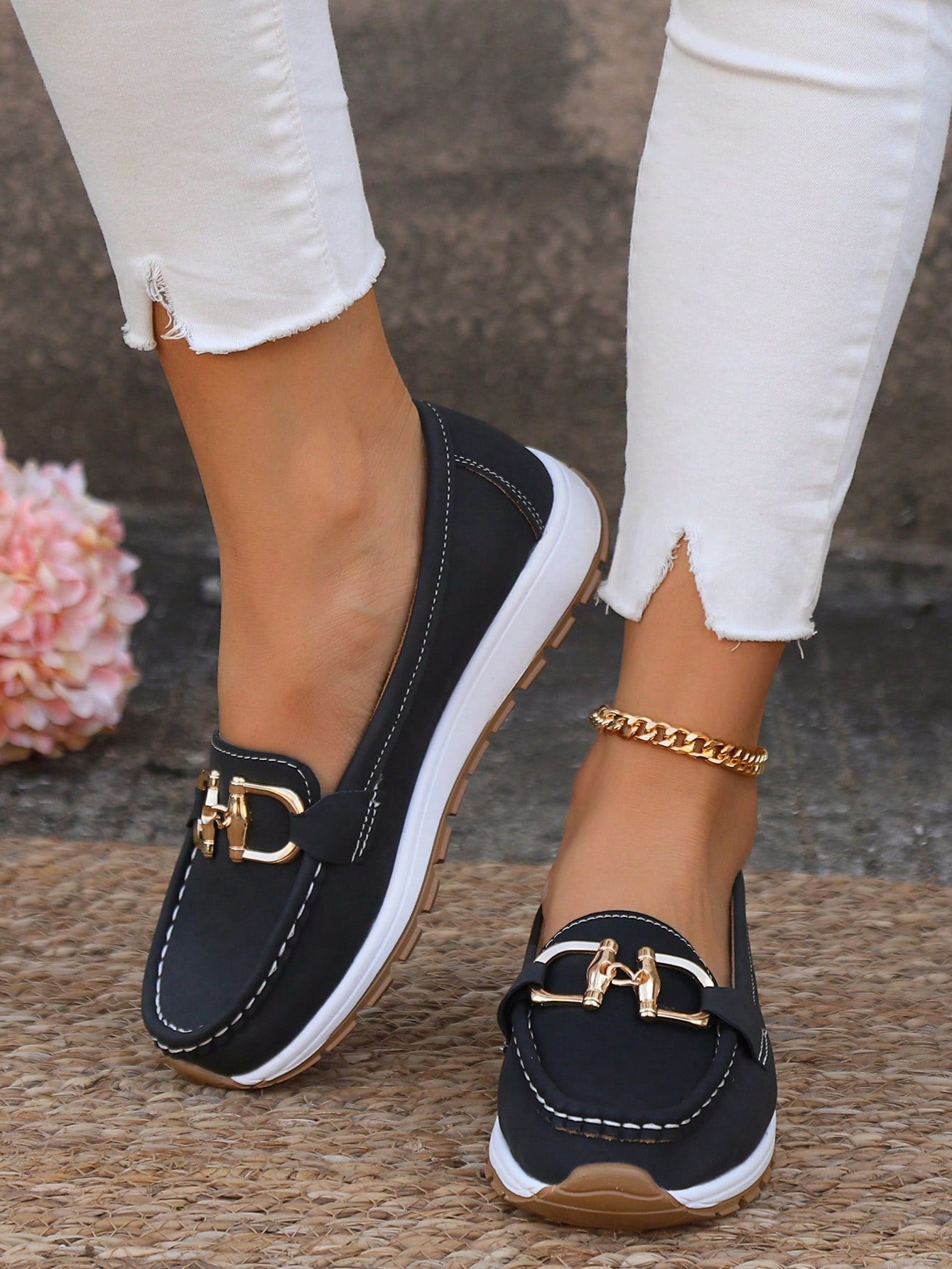 Women's Slip-On Loafers with Flat Wedge and Buckle Detail™ – Müheloser Komfort für den ganzen Tag