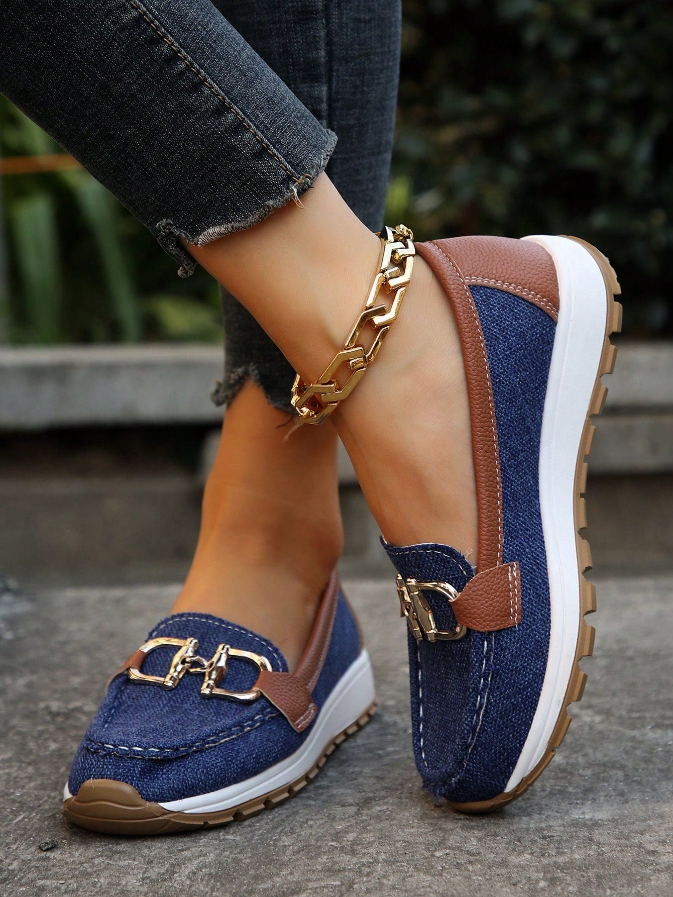 Women's Slip-On Loafers with Flat Wedge and Buckle Detail™ – Müheloser Komfort für den ganzen Tag