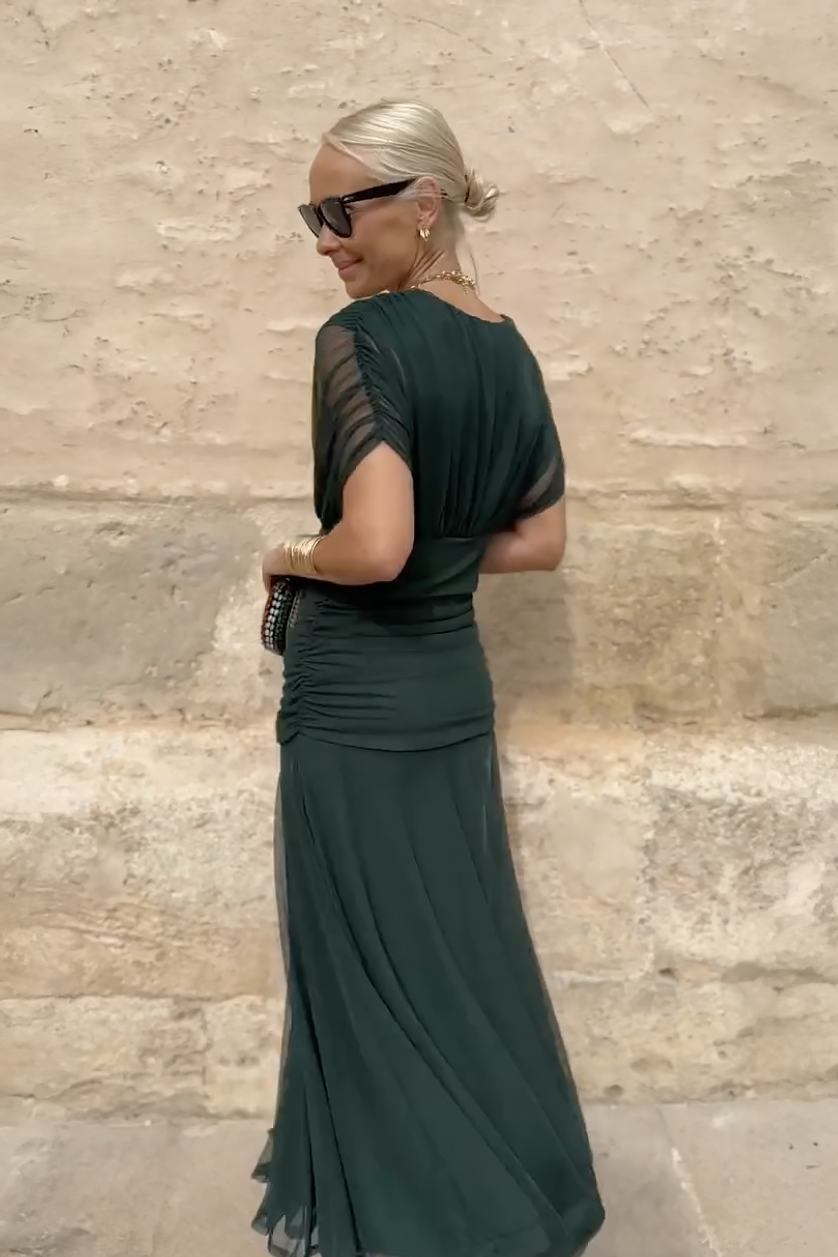 Women's Elegant V-Neck Maxi Dress with Pleated Waist™ – Zeitlose Eleganz mit schmeichelnder Silhouette