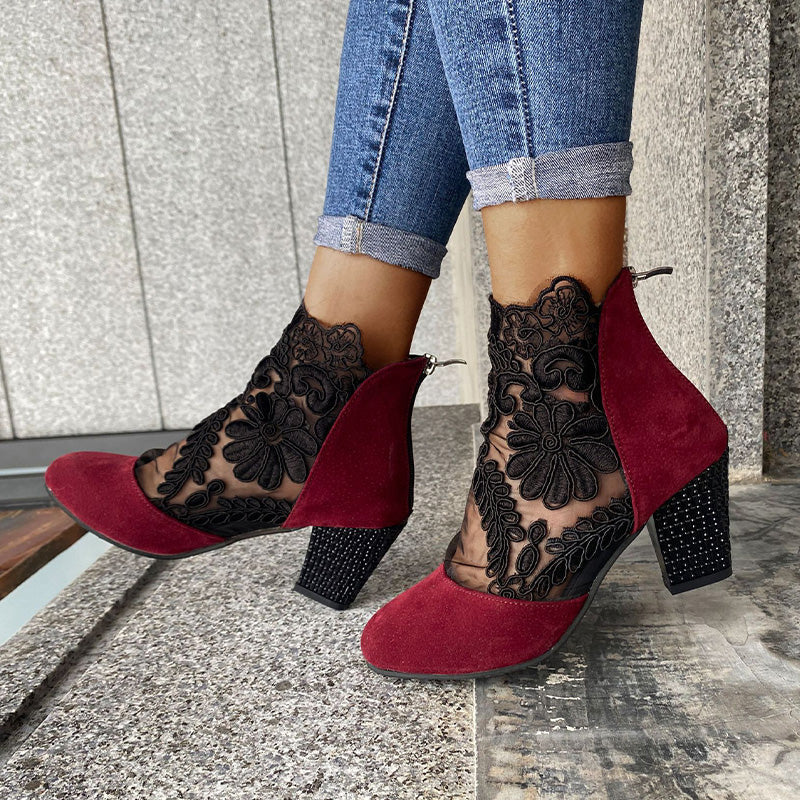 Women's Lace Panel Block Heel Ankle Orthopedic Boots™ – Eleganter Komfort für den ganzen Tag