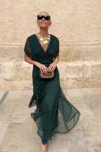 Women's Elegant V-Neck Maxi Dress with Pleated Waist™ – Zeitlose Eleganz mit schmeichelnder Silhouette