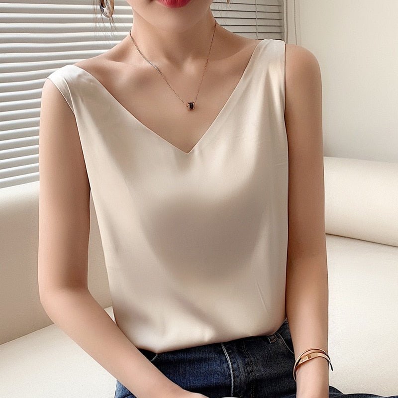 Lily | Women's Classic Relaxed Fit Draped Satin Tanks™ – Eleganter Komfort für jeden Tag