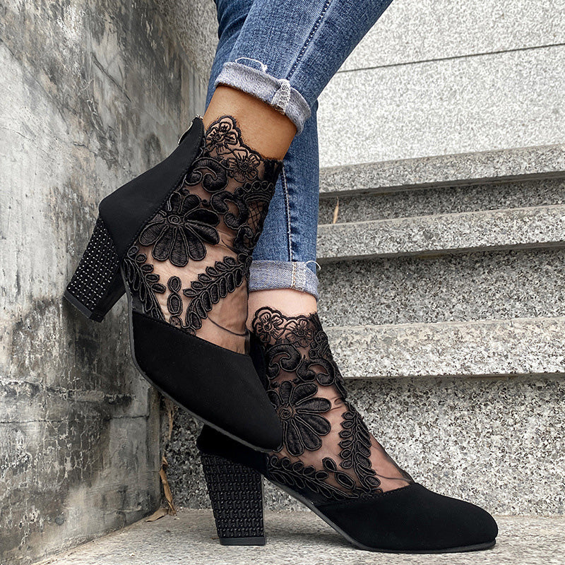Women's Lace Panel Block Heel Ankle Orthopedic Boots™ – Eleganter Komfort für den ganzen Tag