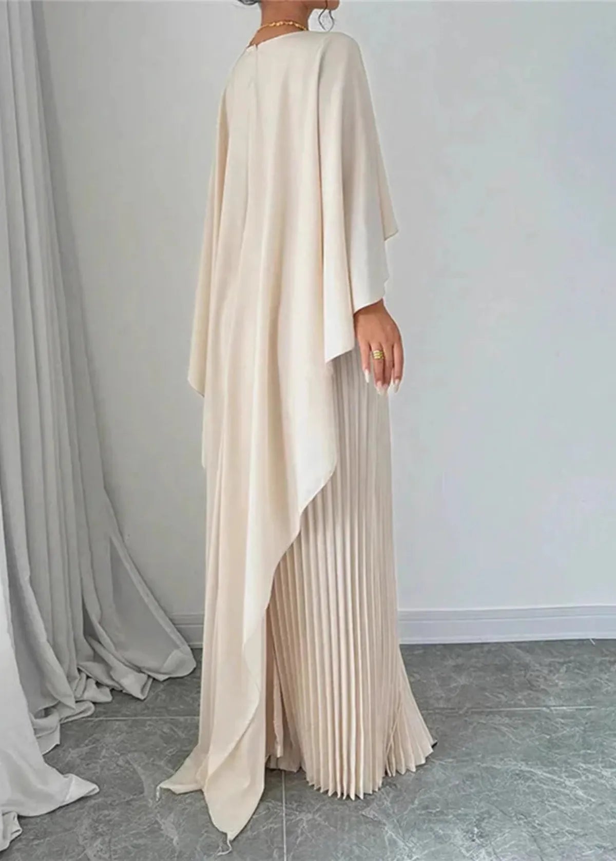 Women's Pleated Cape Overlay Elegant Flowing Maxi Dress™ – Zeitlose Eleganz für besondere Anlässe