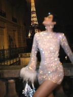 Women's Mini Dress with Sheer Cuffs and Feathers™ – Glamouröse Eleganz für besondere Anlässe