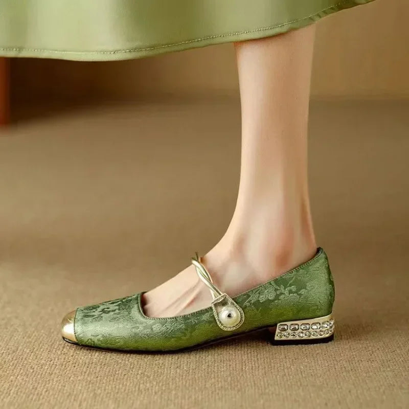 Square-Toe Orthopedic Embellished Flats™ – Elegante Unterstützung für den ganzen Tag