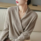 Mabel | Women's Spring Wrap Neck Knit Top™ – Eleganter Frühlingskomfort mit weiblichem Wickelausschnitt