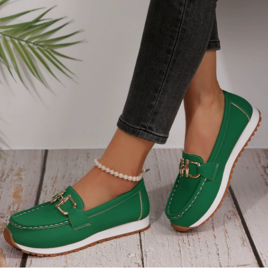 Women's Casual Loafers with Metal Buckle and Flat Wedge Sole™ – Elegante Begleiter für jeden Tag