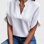 Soft Split-Neck Blouse™ – Elegante Leichtigkeit für jeden Tag