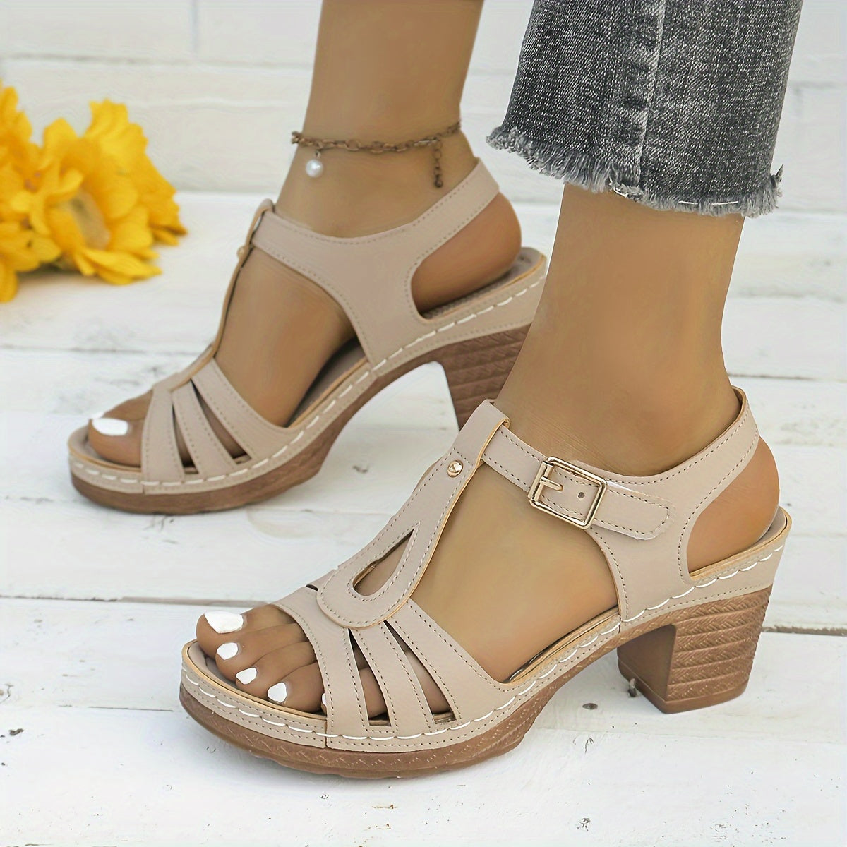 Comfortable Block Heel Sandals With Adjustable Buckle for Women™ – Zeitloser Vintage-Stil mit ganztägigem Tragekomfort