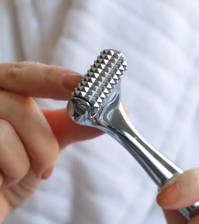 SkinRoll™ – Anti-Falten-Schönheitstool für glattere, strahlendere und jugendlich wirkende Haut [50 % Rabatt]