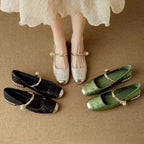 Women's Mary Jane Flats with Pearl Strap and Metallic Toe Cap™ – Zeitlose Eleganz für jeden Anlass