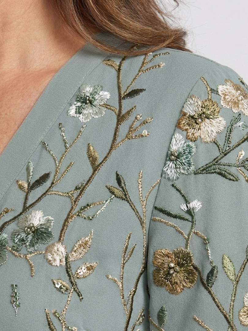 Women's Floral Maxi Dress with V-Neck and Sheer Sleeves™ – Mühelose Eleganz für besondere Momente