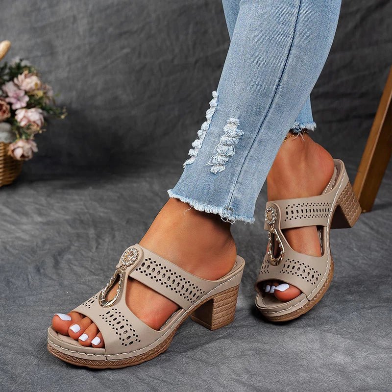 Women's Orthopedic Heeled Sandals with Buckle Strap and Cushioned Support™ – Eleganter Komfort für ganztägiges Wohlbefinden