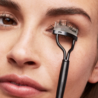 LashLoom™ – Feiner Präzisionskamm für sauber getrennte, gepflegte Wimpern zuhause [50% Rabatt]